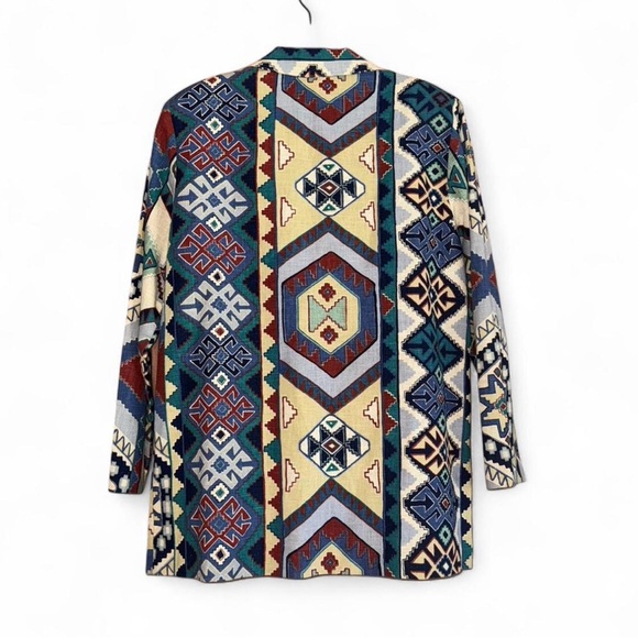 Geometric Patterned Jacket - Picture 2 of 3